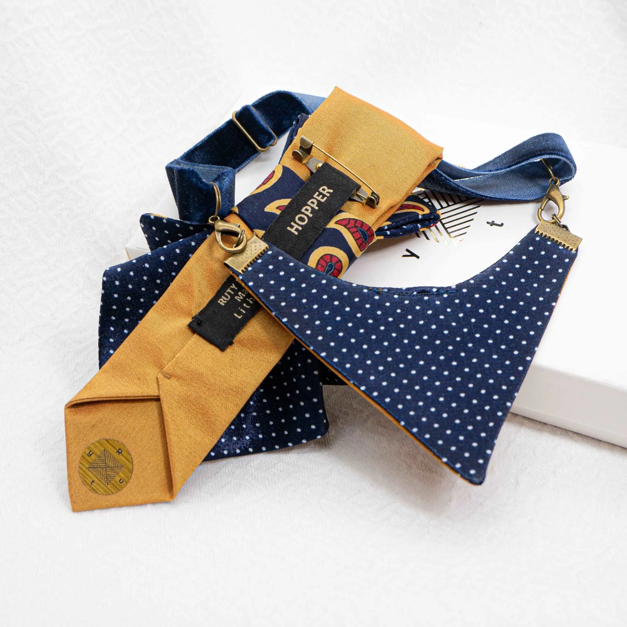 BOW TIE "AUTUMN JABOT"