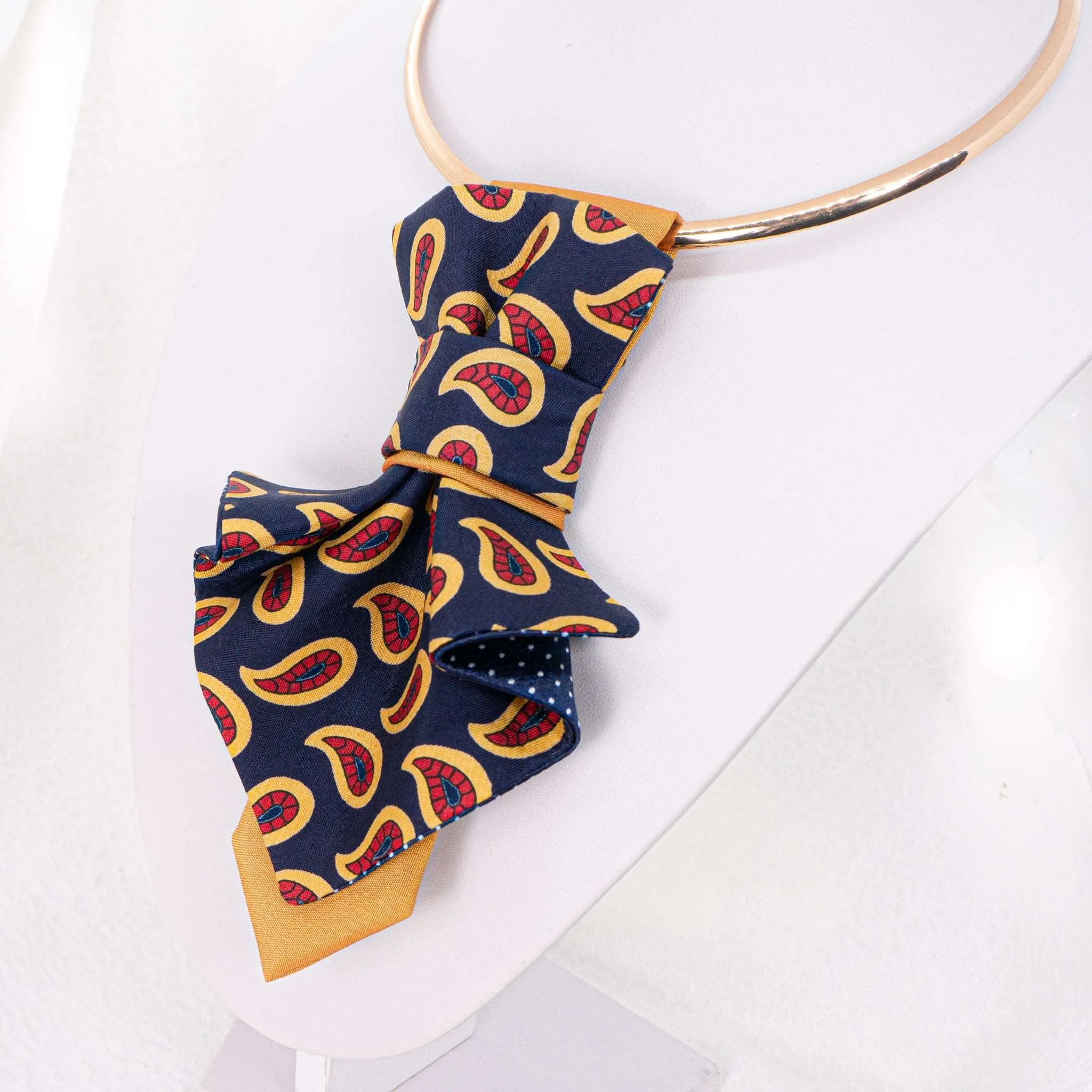 BOW TIE "AUTUMN JABOT"