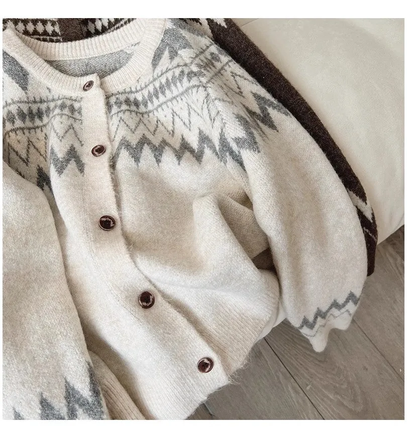 Designed round neck sweater jacket for women jacquard long-sleeved cardigan top trendy      S4888