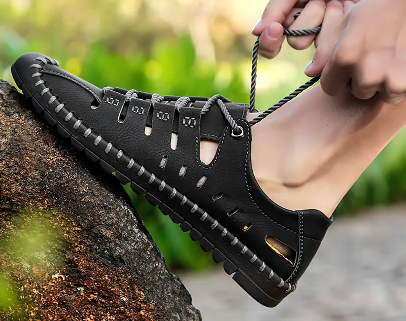 Lace-Up Leather Soft Sandals / Men's Outdoor Water Shoes - SF1085