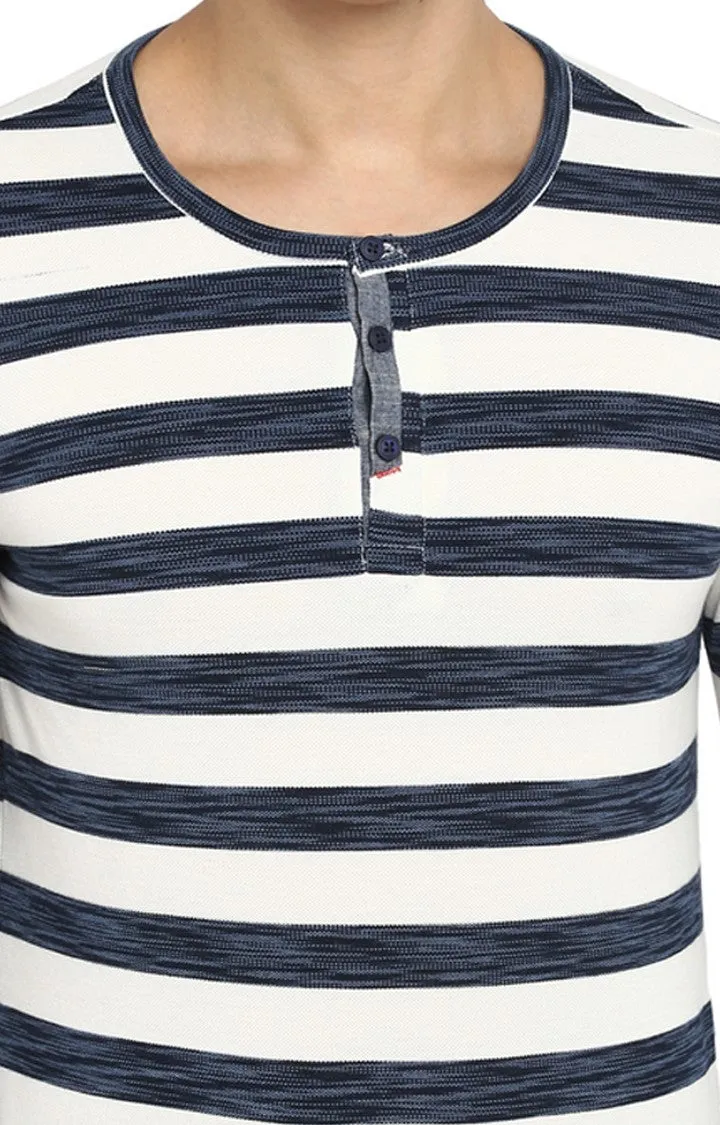 Spykar White and Blue Striped Slim Fit Men T-Shirts